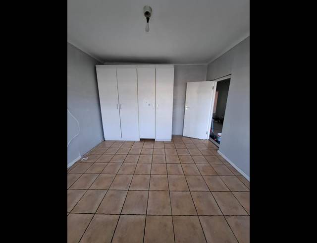 3 BEDROOM PROPERTY TO RENT IN GOODWOOD CENTRAL